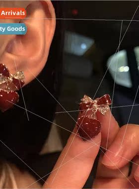 Holiday atmosphere love heart earrings red earrings female m