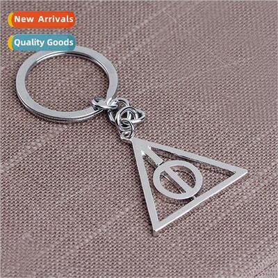 Creative rotatable triangle keychain pendant 适用Europe movi