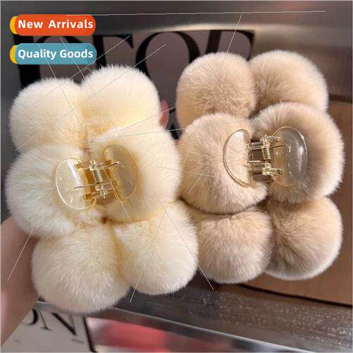 Large real otter rabb fur ball ball scratch clip oversized p