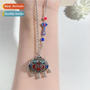 color female lock peace glaze drip old necklace Vintage