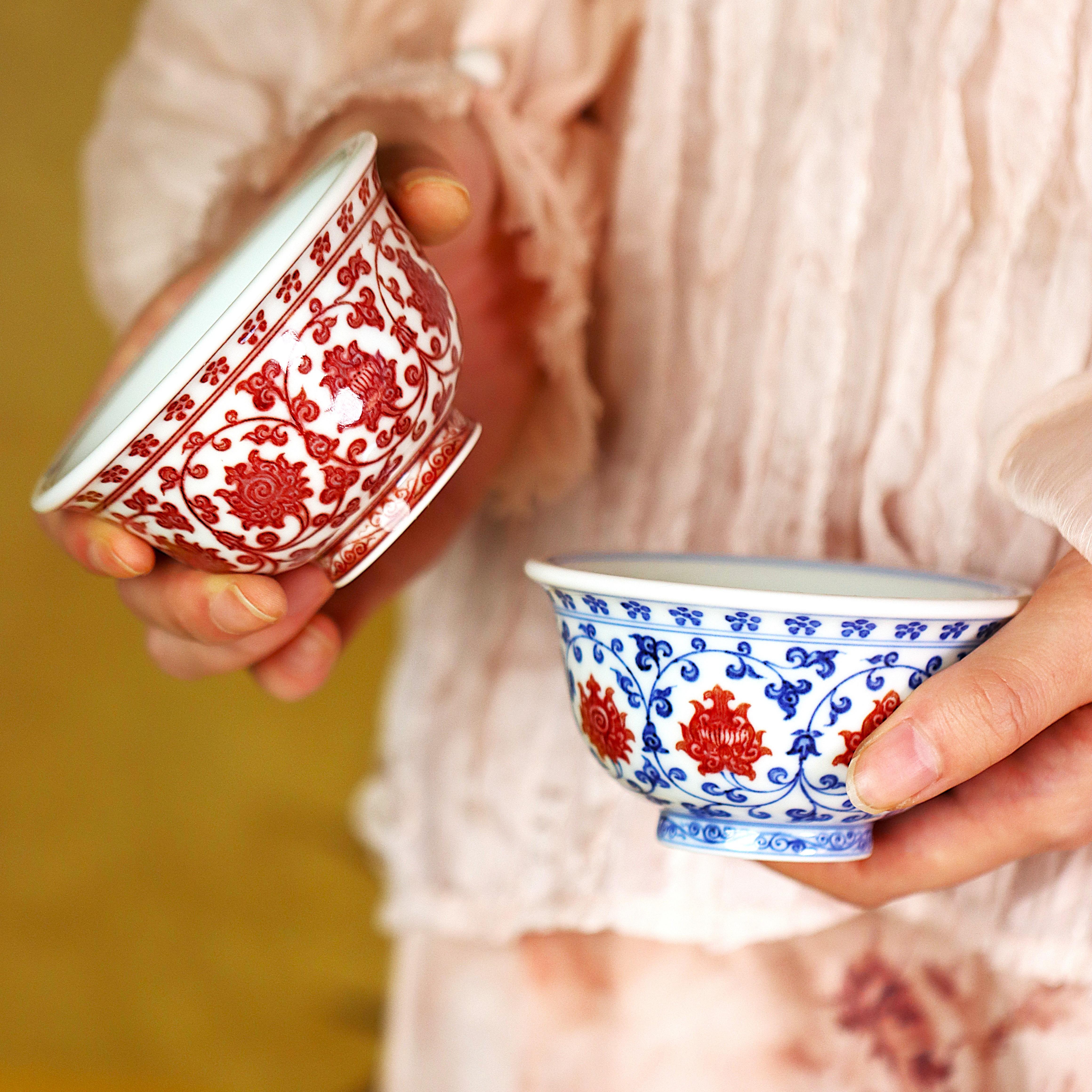 勤义堂缠枝莲大压手杯青花釉里红