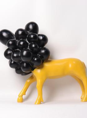 现代简约抽象泡泡狗树脂摆件样板房售楼部儿童家居装饰软装工艺品