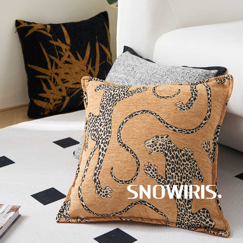 刺绣美洲豹轻奢客厅沙发装饰枕套