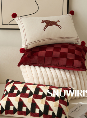 轻奢高级感抱枕红色新年喜庆氛围软装靠垫客厅样板间小马刺绣腰枕