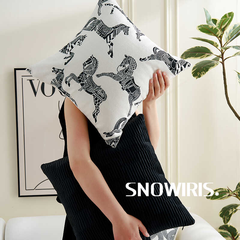 现代简约黑白抱枕轻奢复古动物图案腰枕客厅沙发靠枕卧室床头靠垫