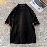 黑色