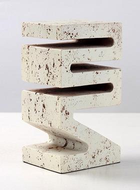 诧寂风艺术仿洞石几何摆件样板间玄关客厅民宿设计师款装饰工艺品