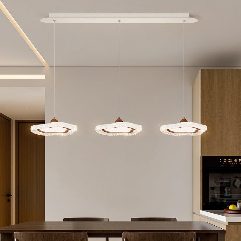 中古风餐厅灯创意吧台饭厅设计师2025新款简约餐厅灯水晶云朵吊灯