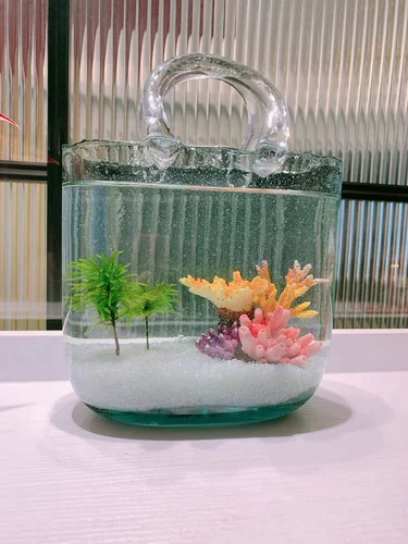 Рыбанка рядом с телевизионным шкафом, маленькая гостиная 2023 Новая декоративная портативная рыбацкая стеклянная банка настольный орнамент