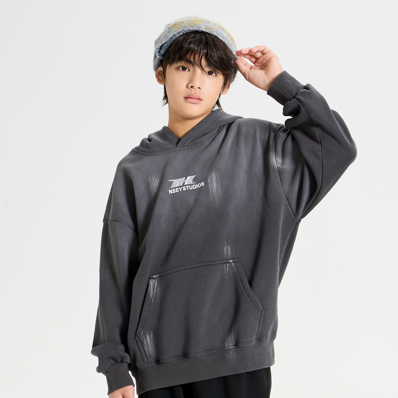 多多一上秋冬男大童连帽渐变加绒卫衣青少年百搭加厚套头衫深秋