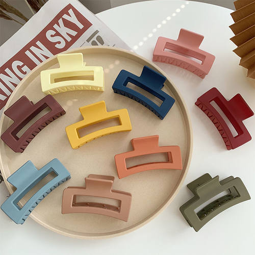 气质莫兰迪色后脑勺桃向露抓夹