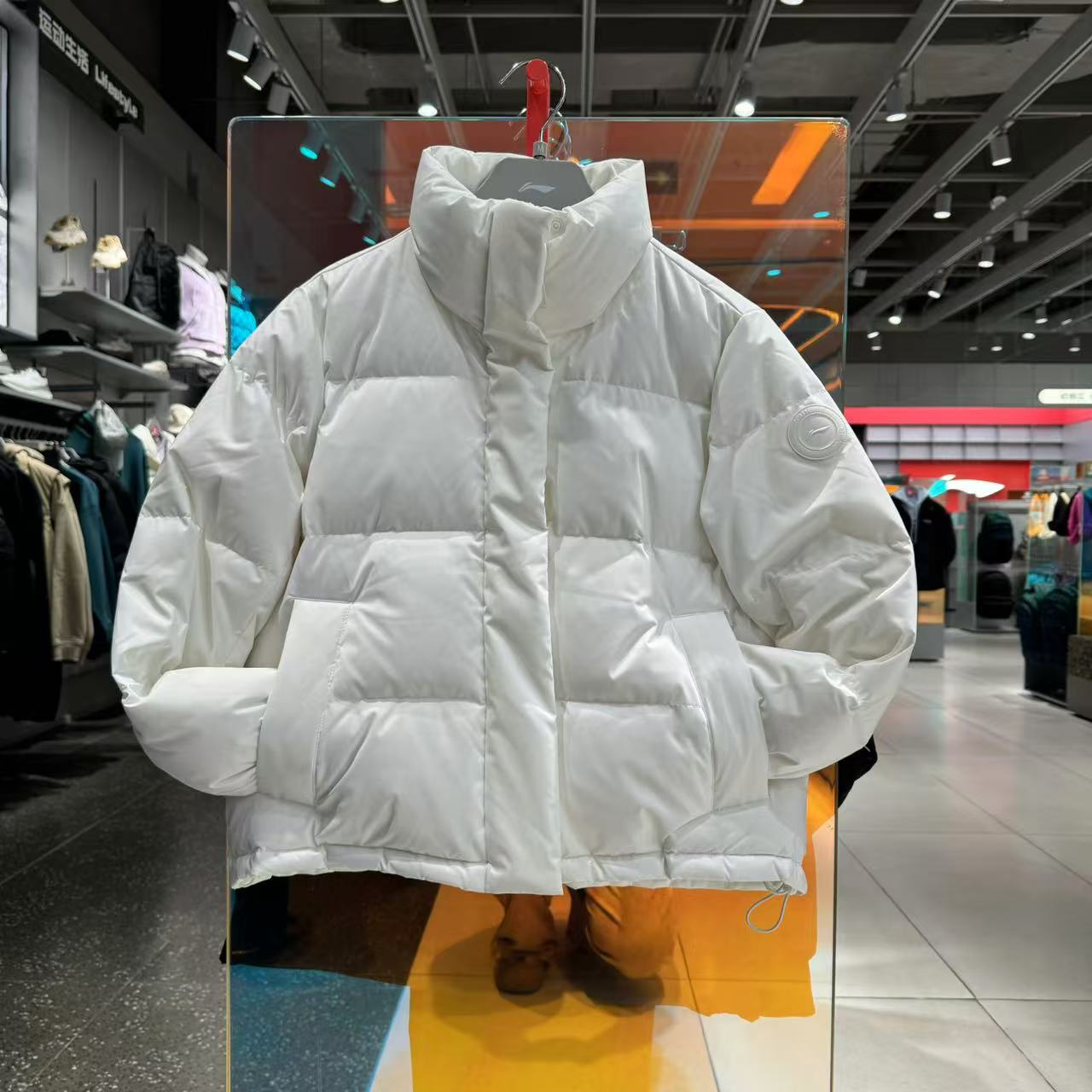 李宁女子防泼水保暖立领短羽绒服