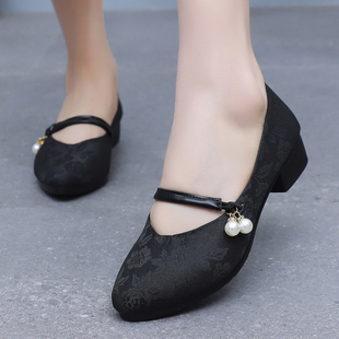 中跟粗跟绣花鞋 2025新款 新中式 国风单鞋 老北京布鞋 缎面旗袍鞋 女鞋