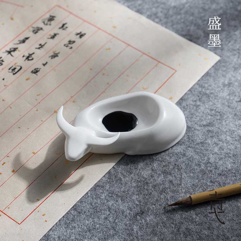 新款直销雪国陶瓷牧牛墨蝶德化白瓷笔山初学者学生练毛笔字笔托笔