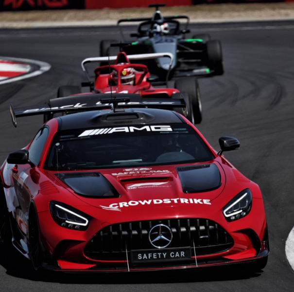 迷你切 1:18 奔驰AMG GT 2025 安全车 合金全开