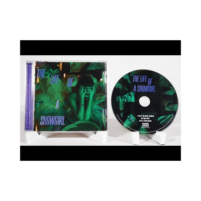 美版进口Taylor泰勒新专辑 The Life of a Showgirl 独占版CD海报