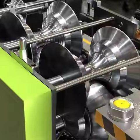 流行的建筑材料液压自动彩钢屋脊盖板冷弯成型机,五金/工具,其他机械五金,淘宝优惠券,粉丝福利购,淘宝优惠卷