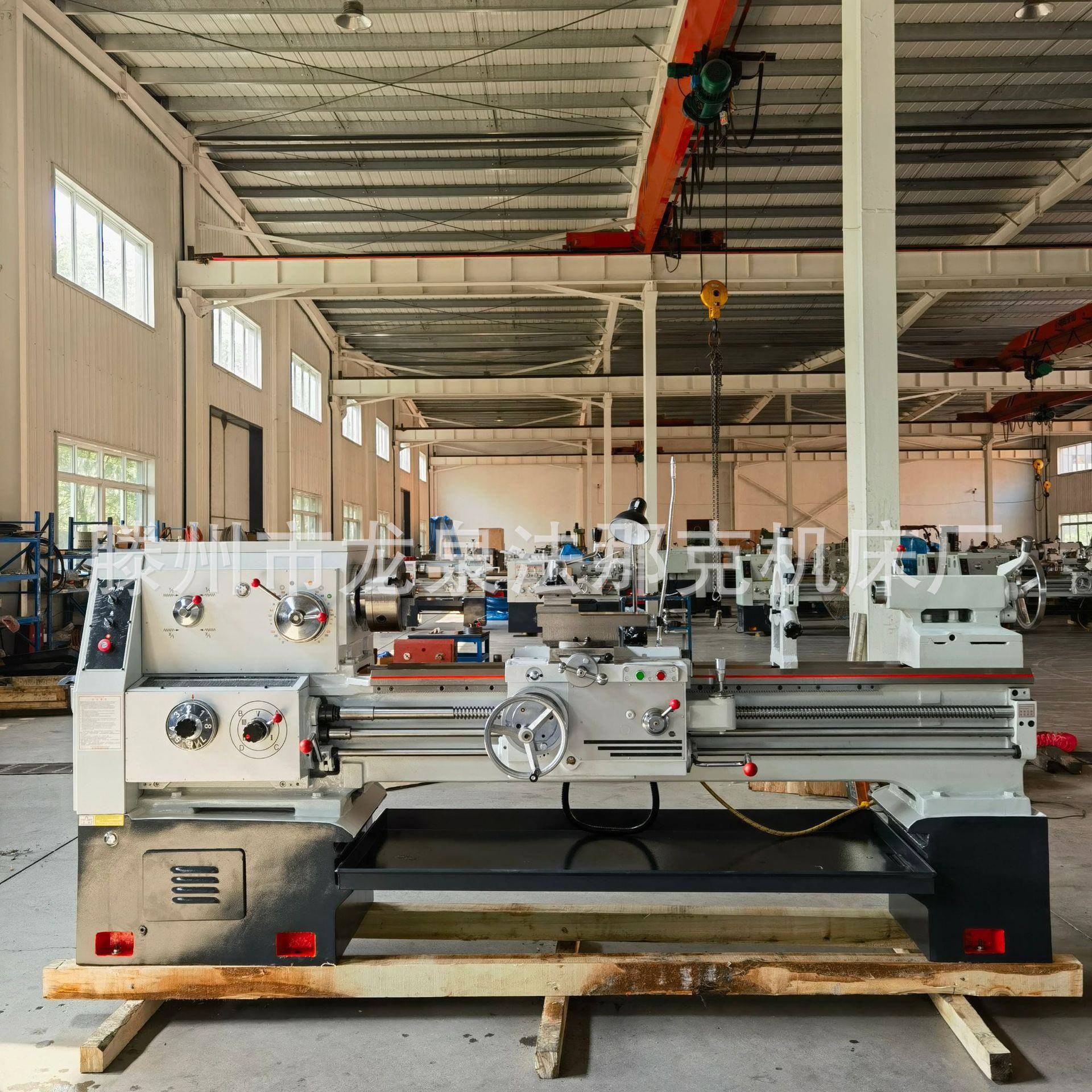 山东现货销售CA6150*1500普通车床400加宽导轨标准孔径重力切削