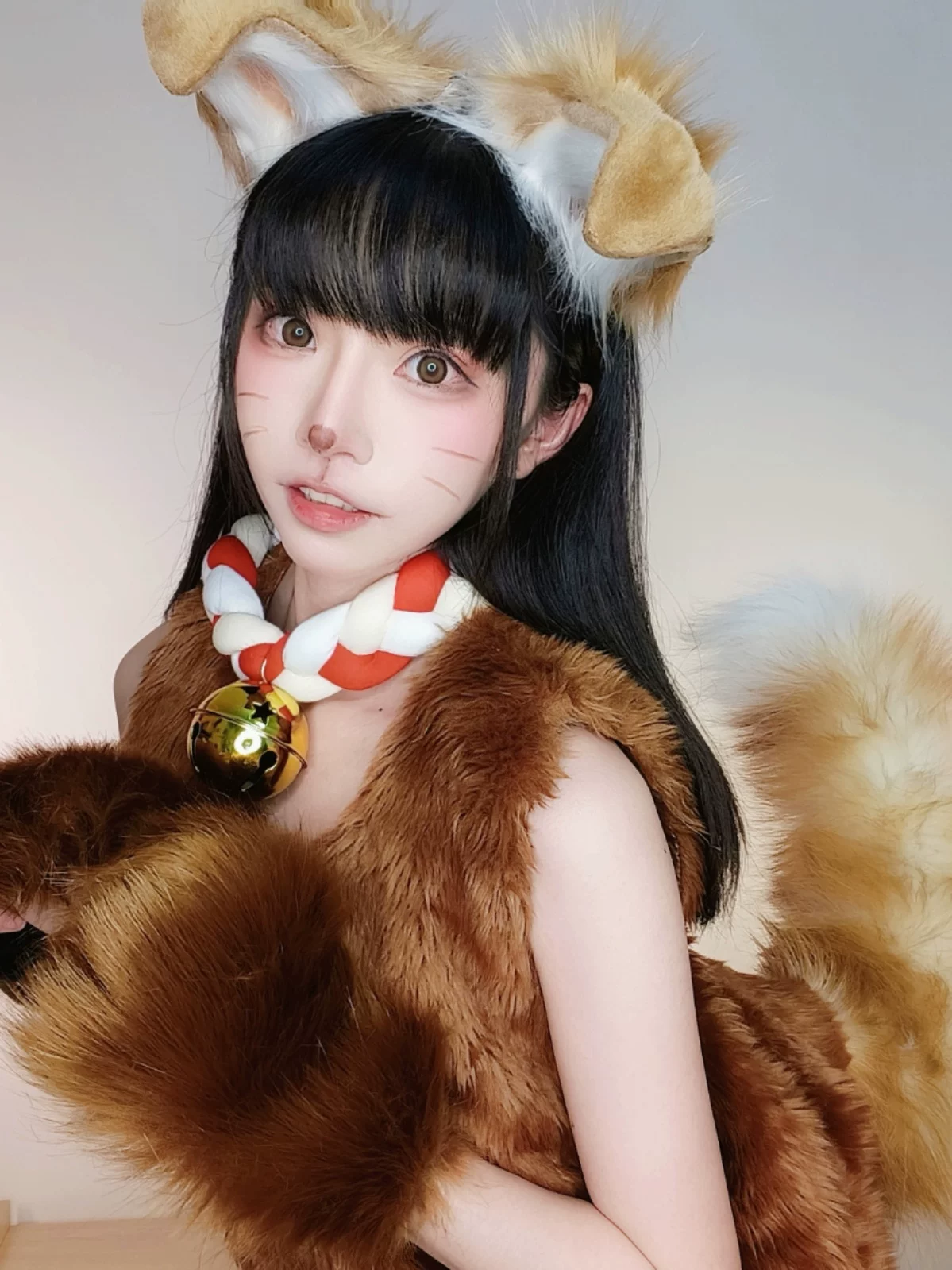 手作真毛绒电动可动尾巴cos仿真电可动狐狸猫尾巴可遥控道具兽尾