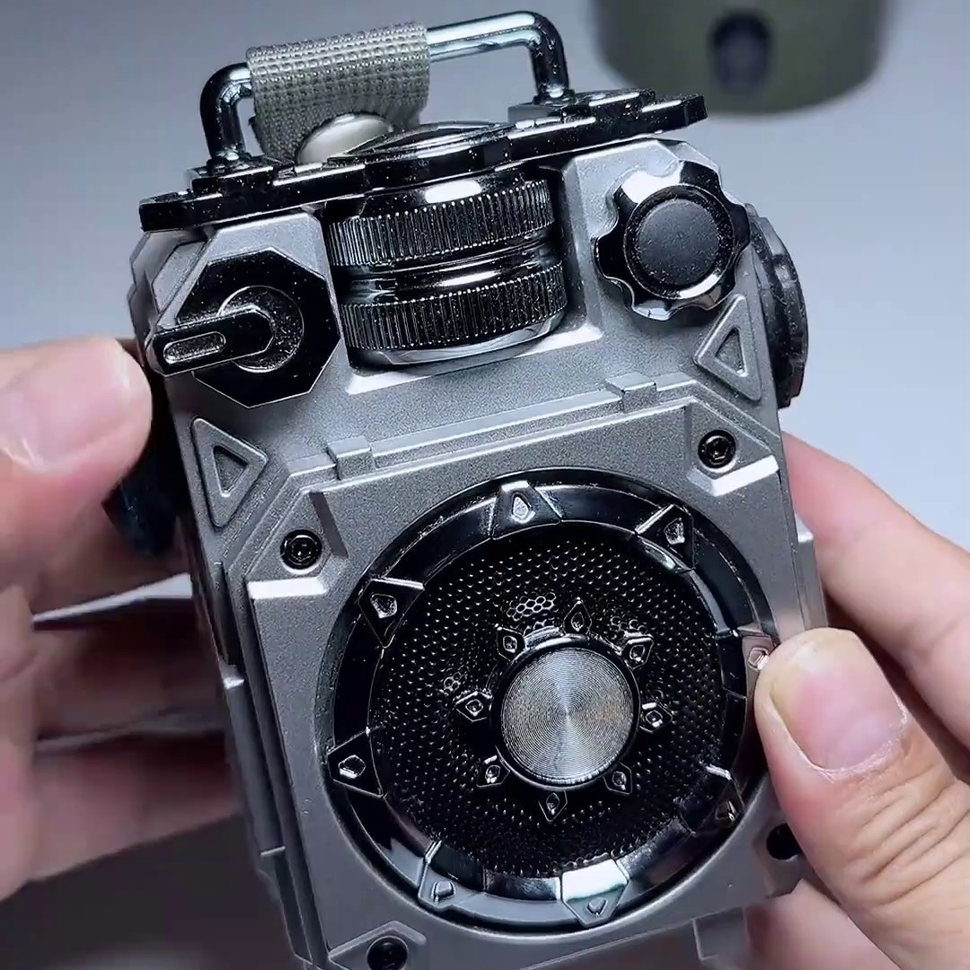 创新蓝牙音箱新款低音炮户外便携式TF插卡无线音响礼品源头工厂