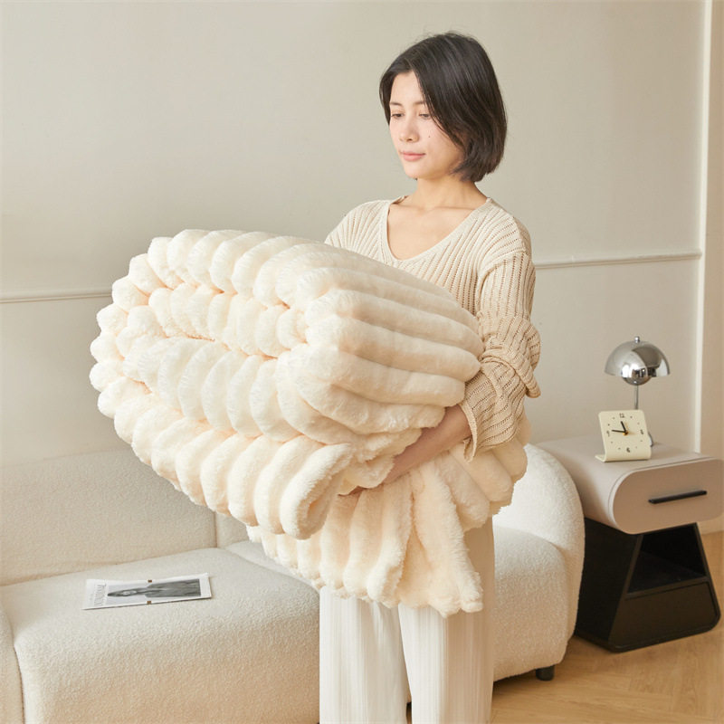 兔毛绒毛毯夏季薄款办公室空调毯沙发盖毯珊瑚绒午休小毯子床上用