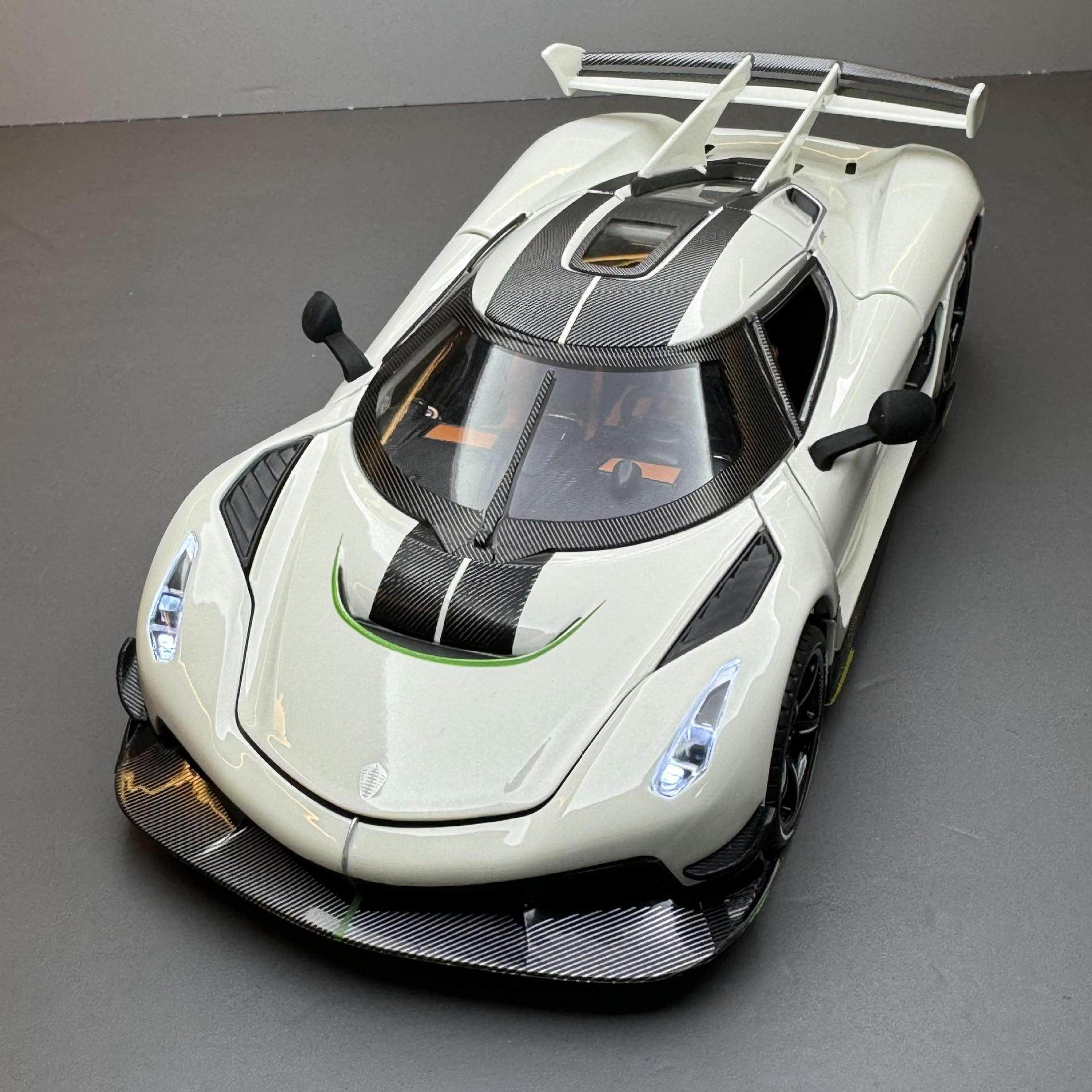 潮玩合金汽车模型1:24柯尼塞格jesko 灯光音效回力玩具双开门跑车