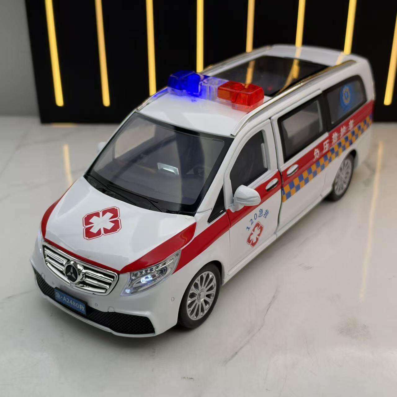 奔驰V260L合金救护车模型玩具车