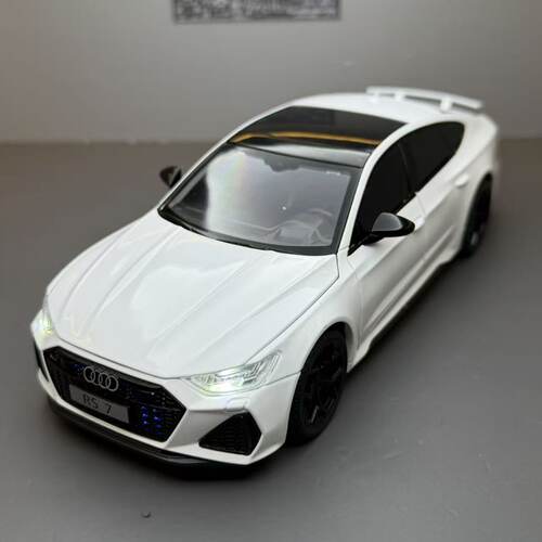 奥迪RS7爆闪合金汽车模型玩具车