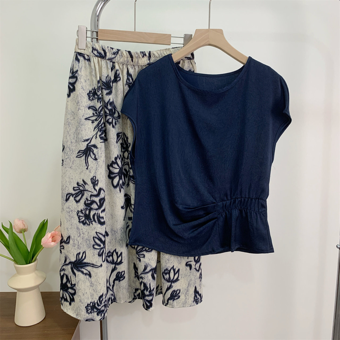 妈妈夏装套装2026新款洋气中年女装冰丝减龄短袖T恤半身裙两件套