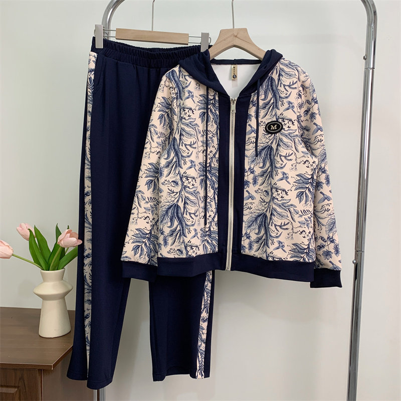 妈妈春装2025新款运动服套装中老年女装休闲外套洋气卫衣连帽上衣