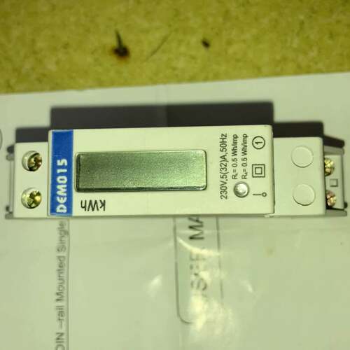 可维修DEM015单相导轨式电能表，230V电压，5-32 A议价