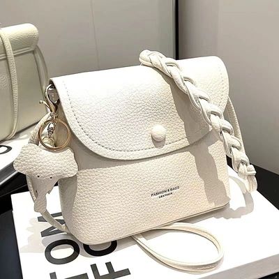 高级质感精致小包包女百搭2025新款单肩斜挎包通勤外出爆款水桶包