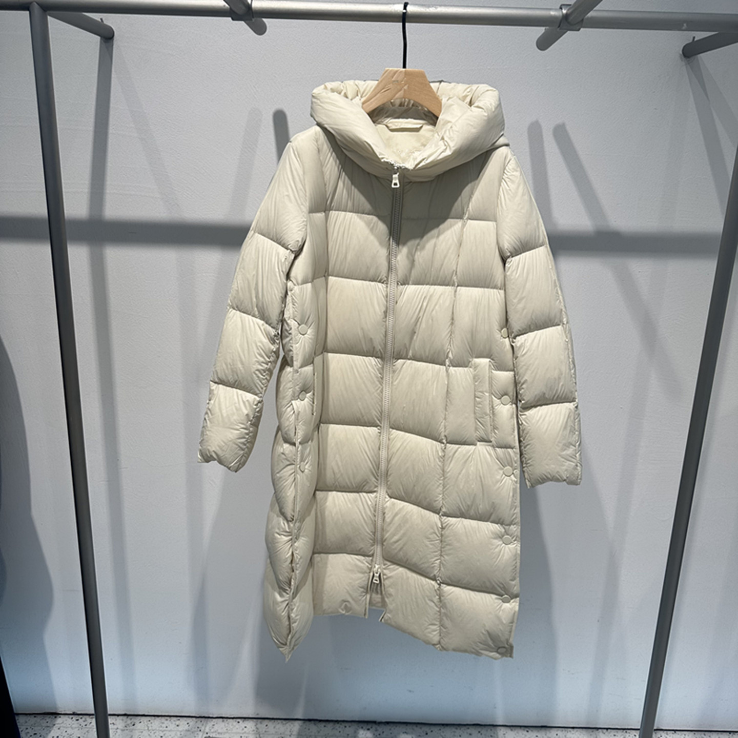 中长款连帽羽绒服外套