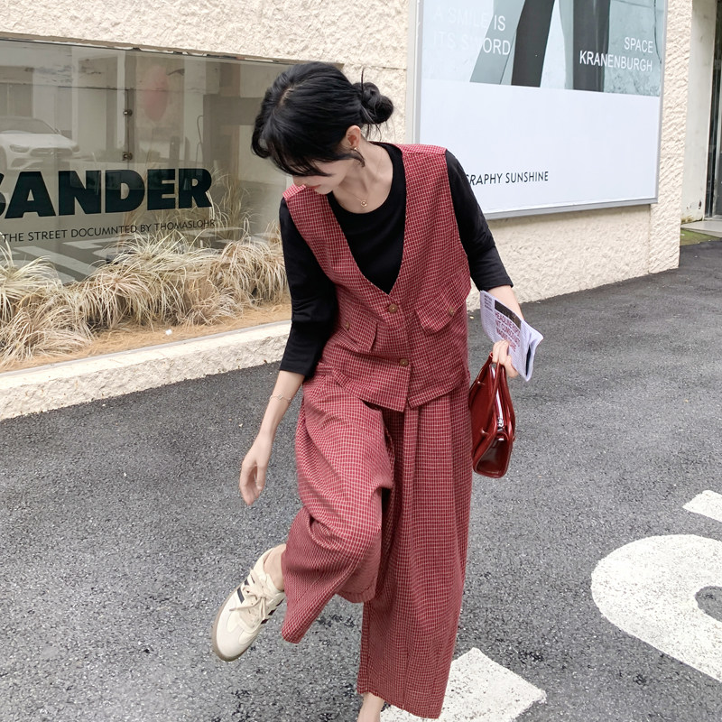 红色马甲阔腿裤套装女秋季2025超火轻奢高级感减龄大方得体三件套,女装套装/套裙,浙宝B馆111（原065）