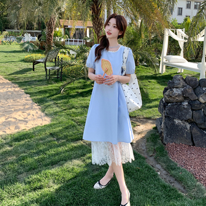 法式蓝色蕾丝拼接连衣裙女夏2025新款小个子裙子独特漂亮别致绝美图片