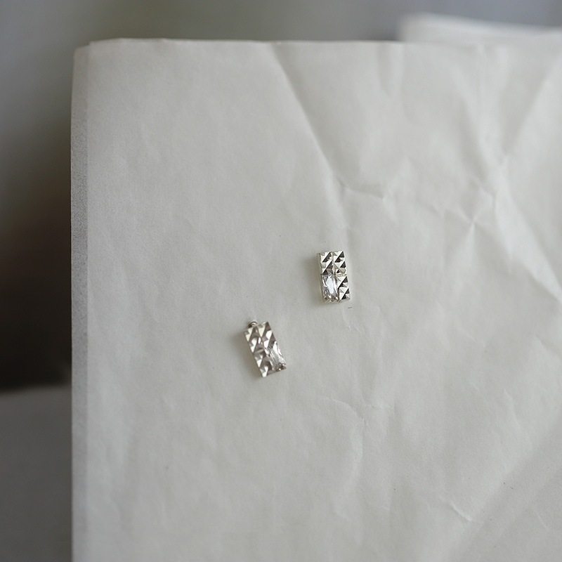 ROMANTIC925纯银刻面梦幻长方块耳钉手工批花小众设计迷你耳饰品,饰品/流行首饰/时尚饰品新,银饰耳饰,淘宝优惠券,粉丝福利购,淘宝优惠卷