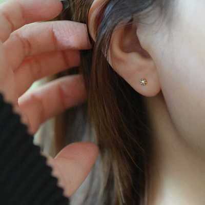 ROMANTIC迷你珍珠耳钉精致温柔