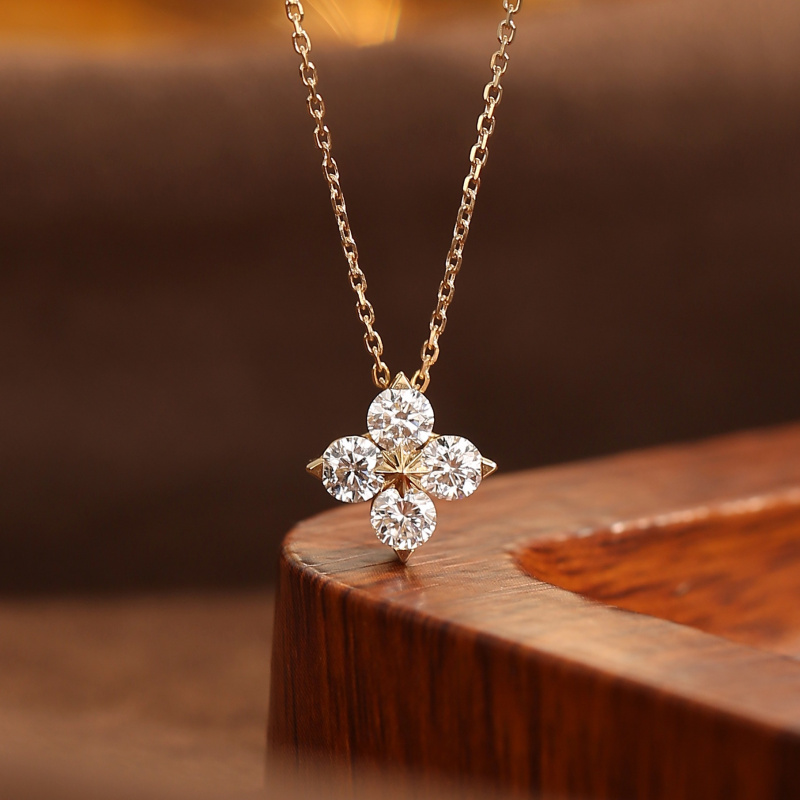 纯银幸运四叶草闪亮锆石吊坠项链