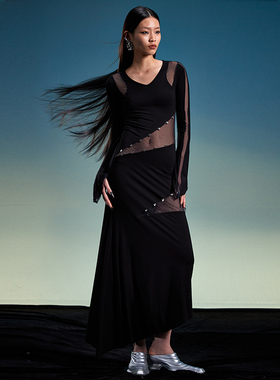 XI.VERGENCE“黄龄”同款金属挂钩透明喇叭袖连衣裙