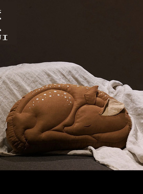 梵几×殷越 陪伴小鹿抱枕 亚麻棉创意异型靠枕沙发靠枕午睡枕