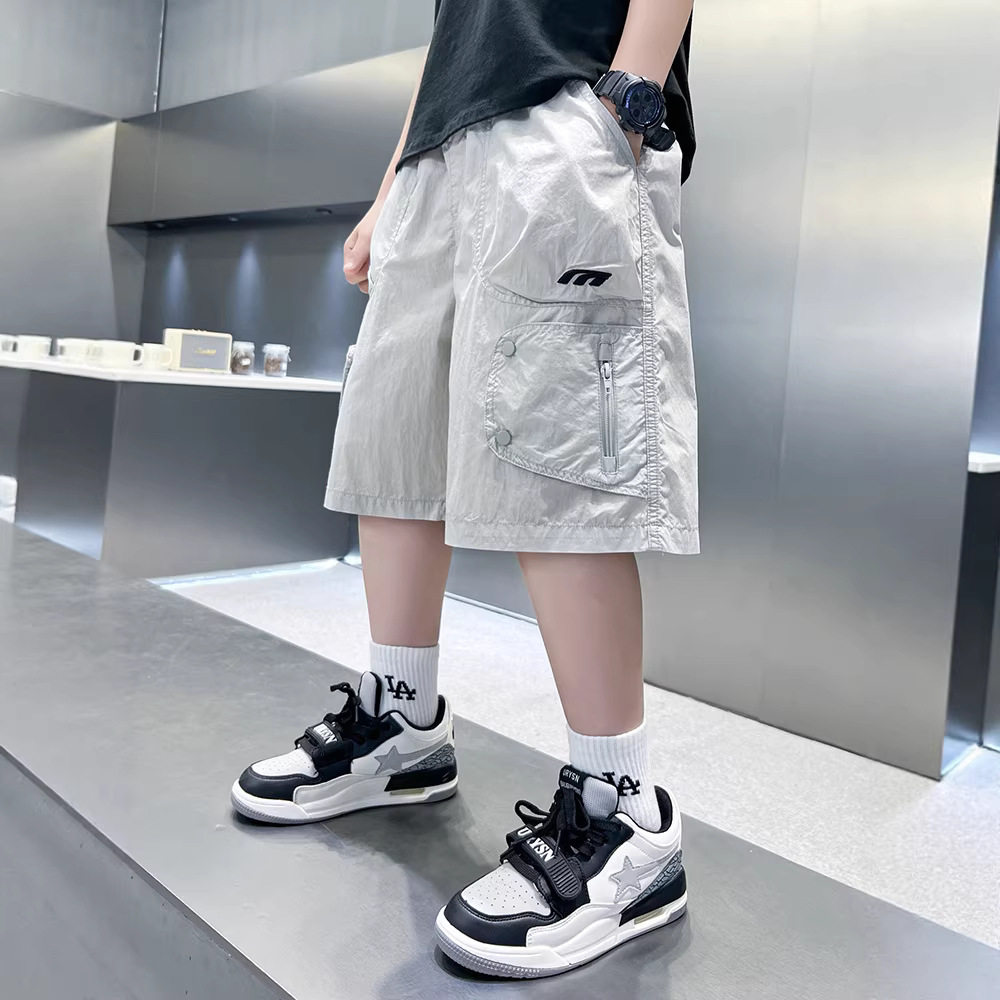 男童工装短裤夏季薄款2026新款儿童夏装中裤大童男孩速干裤子潮酷