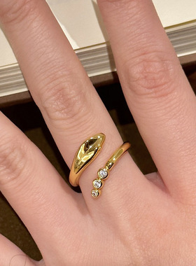 新品年新款响尾蛇戒指时尚百搭简