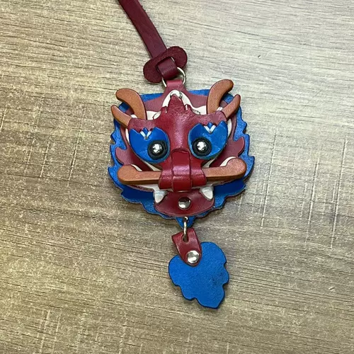 Кожаная подвеска ручной работы, делается под заказ