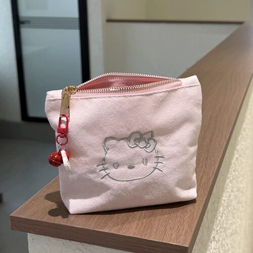 可爱kitty麂皮绒化妆包女零钱包