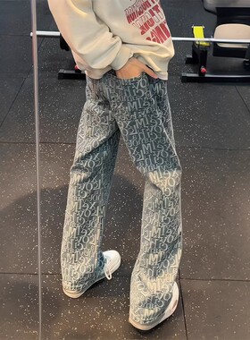 浅蓝色字母满印提花牛仔裤男美式高街vibe裤子潮牌修身直筒微喇裤