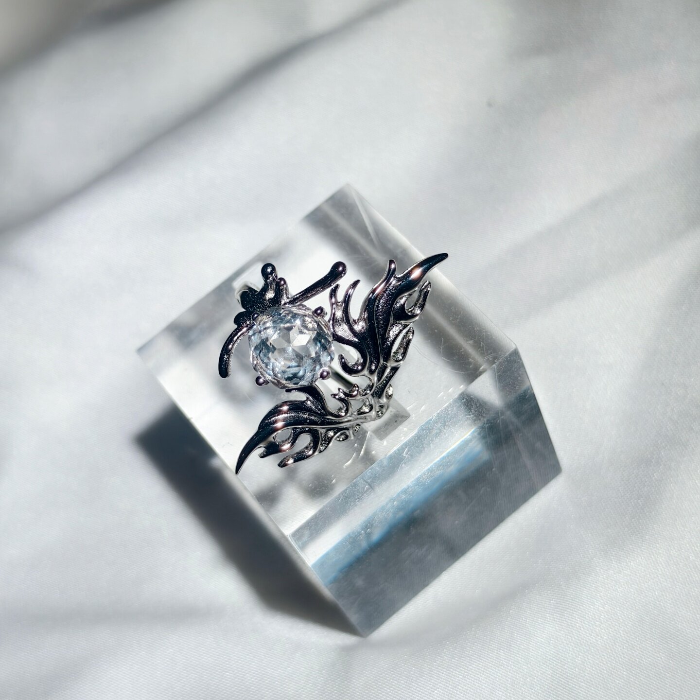 【若水玫瑰】钻石级白水晶 复古玫瑰切割银戒指 9月更新
