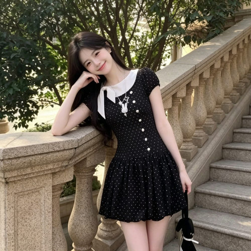 小个子甜美复古波点连衣