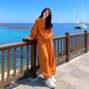巨好看的橙色休闲运动套装女春秋冬加绒洋气减龄小个子卫衣两件套