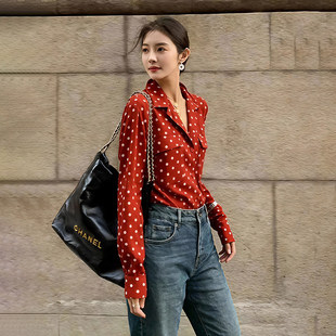 独特超好看的红色波点长袖衬衫女2026超火减龄港风穿搭高级感上衣