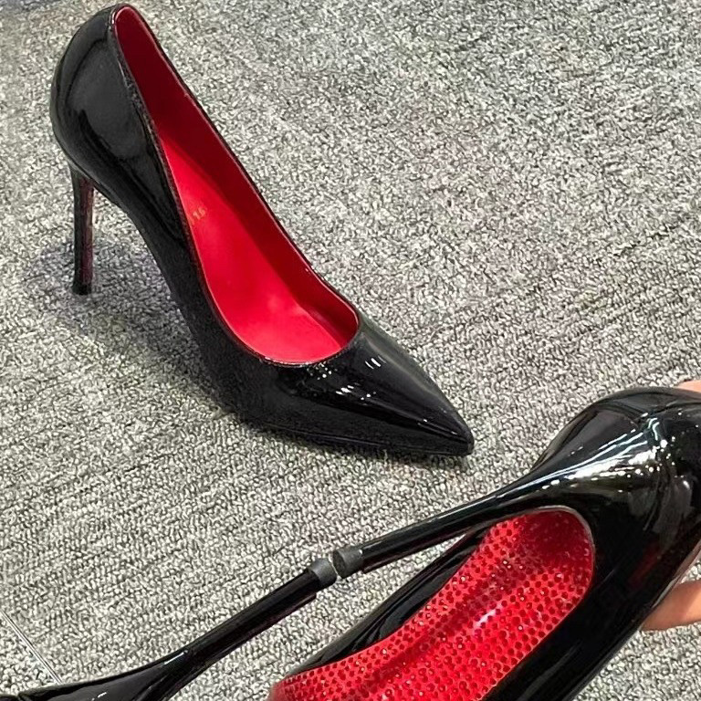 黑色漆皮红底侧空尖头高跟鞋性感细跟跟单鞋御姐风气质百搭工作鞋